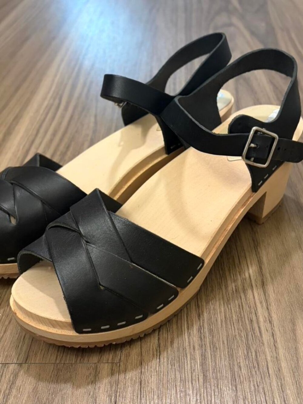 Sandgrens Wooden + Black Leather Sandals